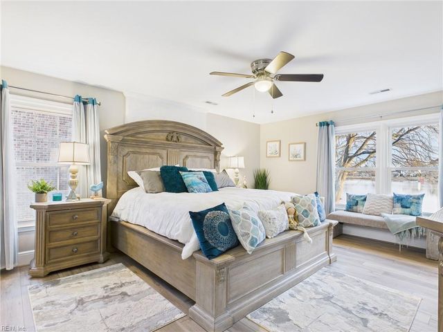 6 Canal DR, Poquoson, VA 23662