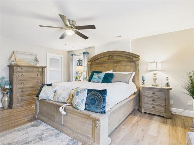 6 Canal DR, Poquoson, VA 23662