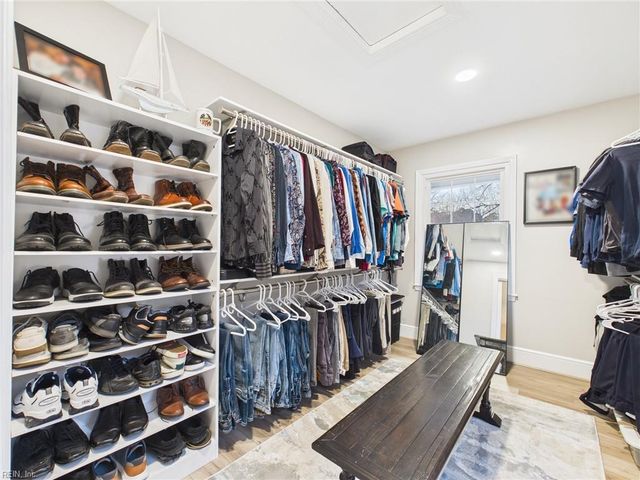 6 Canal DR, Poquoson, VA 23662