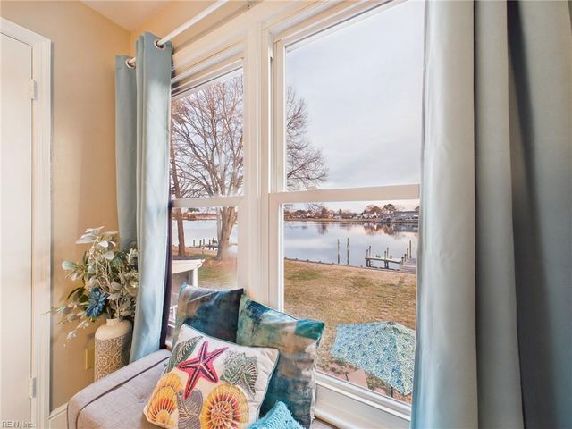 6 Canal DR, Poquoson, VA 23662