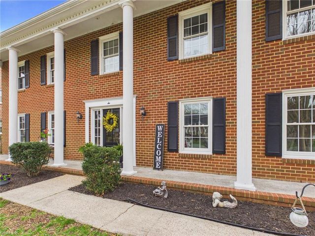 6 Canal DR, Poquoson, VA 23662