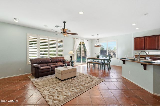 4168 S WHITE Drive, Chandler, AZ 85249