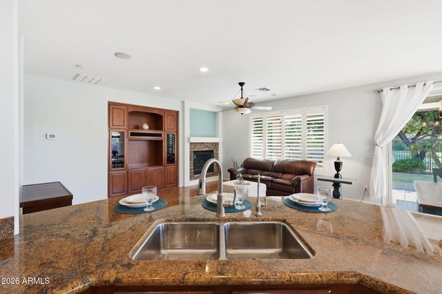 4168 S WHITE Drive, Chandler, AZ 85249