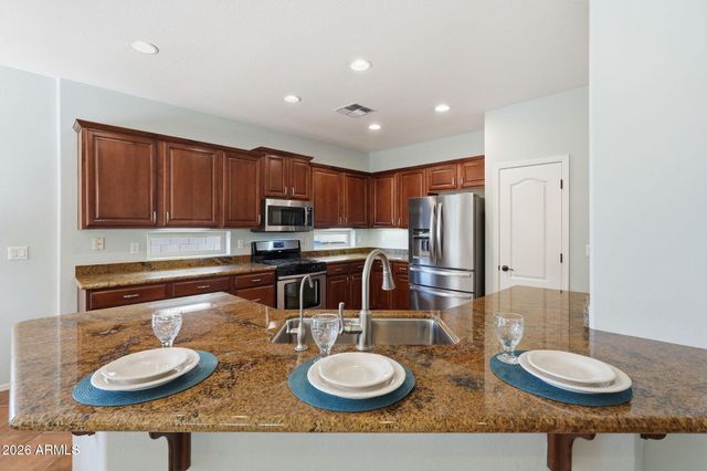 4168 S WHITE Drive, Chandler, AZ 85249