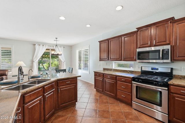 4168 S WHITE Drive, Chandler, AZ 85249