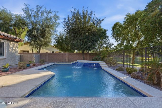 4168 S WHITE Drive, Chandler, AZ 85249