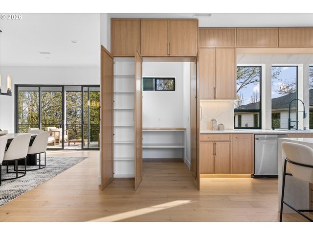 590 W U St, Washougal, WA 98671