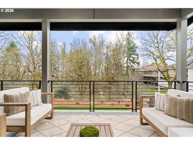 590 W U St, Washougal, WA 98671