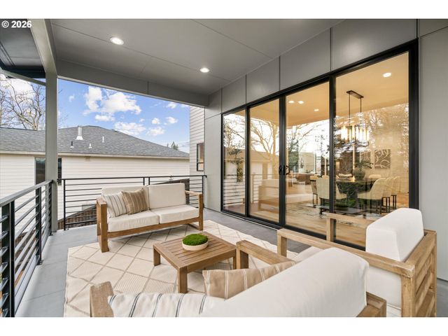 590 W U St, Washougal, WA 98671