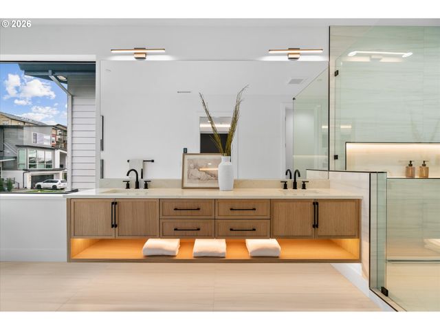 590 W U St, Washougal, WA 98671