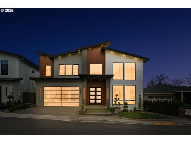 590 W U St, Washougal, WA 98671