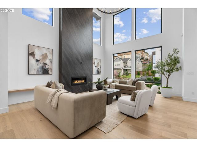 590 W U St, Washougal, WA 98671