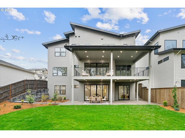 590 W U St, Washougal, WA 98671