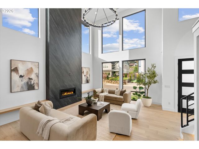 590 W U St, Washougal, WA 98671