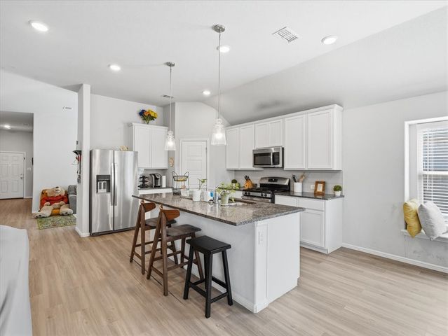 1207 Putnam Street, Mansfield, TX 76063