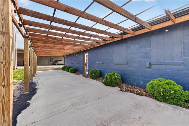 405 N Virginia Avenue, Adrian, MO 64720