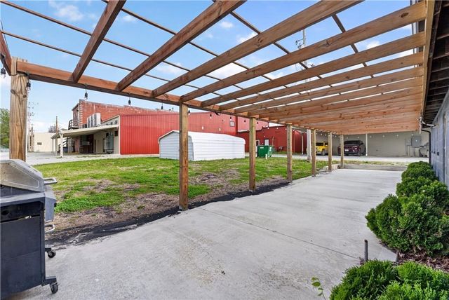 405 N Virginia Avenue, Adrian, MO 64720
