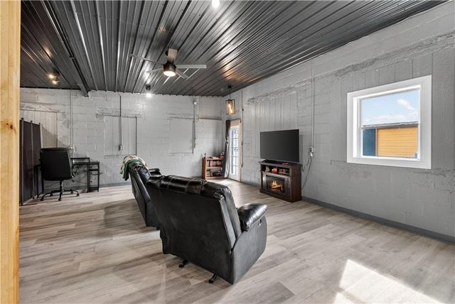 405 N Virginia Avenue, Adrian, MO 64720