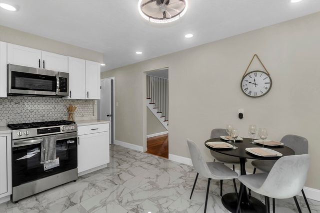46 Knollwood St, Springfield, MA 01104