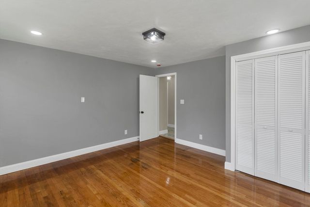 46 Knollwood St, Springfield, MA 01104