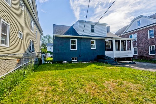 46 Knollwood St, Springfield, MA 01104