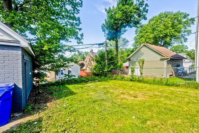 46 Knollwood St, Springfield, MA 01104