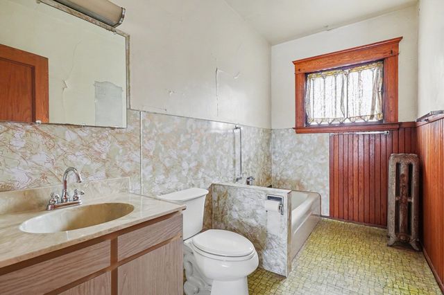 409 N Henry Street, Bay City, MI 48706