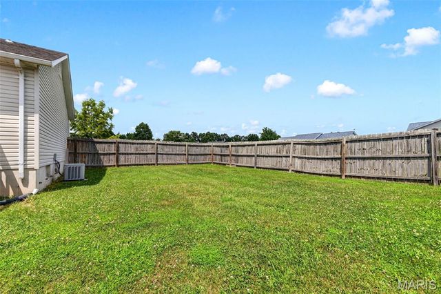 734 Warrior Pass, Warrenton, MO 63383