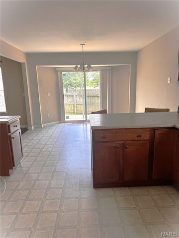 734 Warrior Pass, Warrenton, MO 63383