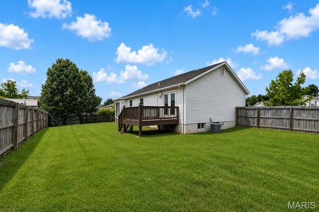 734 Warrior Pass, Warrenton, MO 63383