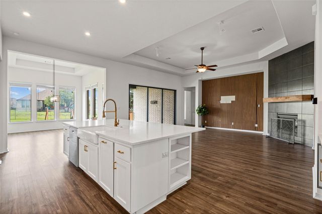 1336 Academy Oaks DR, San Marcos, TX 78666