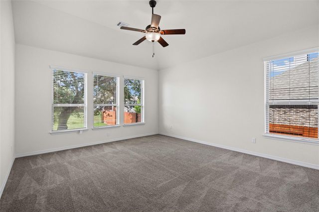1336 Academy Oaks DR, San Marcos, TX 78666