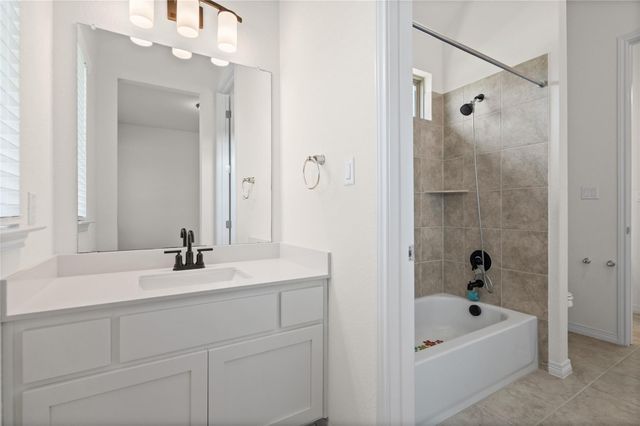 1336 Academy Oaks DR, San Marcos, TX 78666