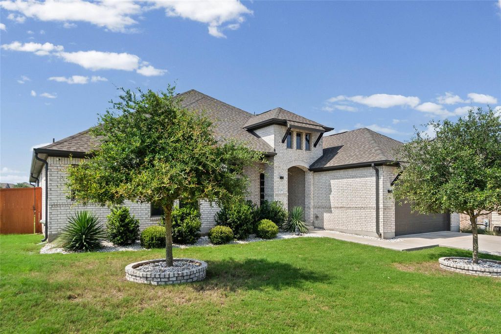 1336 Academy Oaks DR, San Marcos, TX 78666