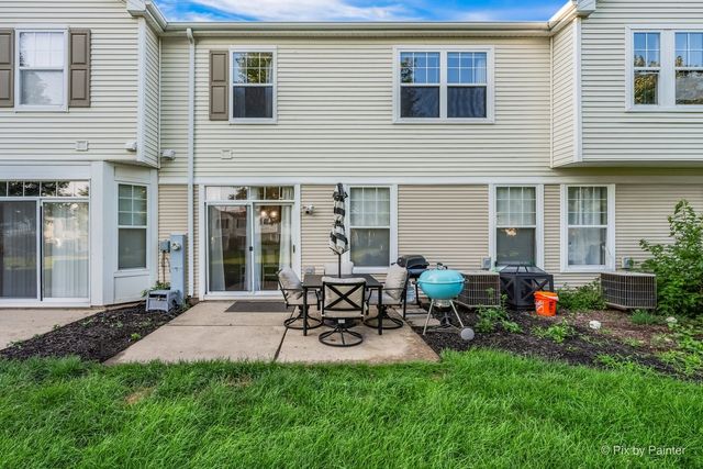 6780 Slate Drive, Carpentersville, IL 60110
