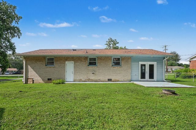 416 Lealand Ln, Lebanon, TN 37087