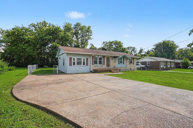 416 Lealand Ln, Lebanon, TN 37087