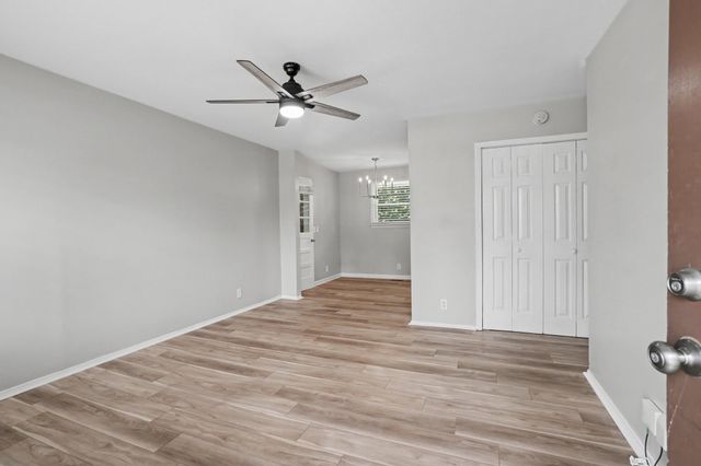 416 Lealand Ln, Lebanon, TN 37087