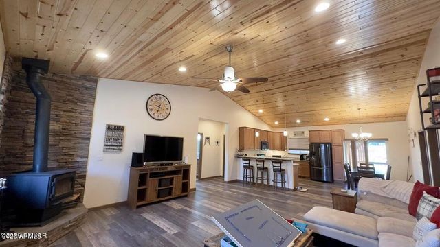 720 S REYNOLDS Lane, Show Low, AZ 85901