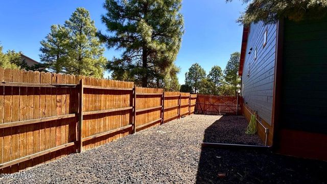 720 S REYNOLDS Lane, Show Low, AZ 85901
