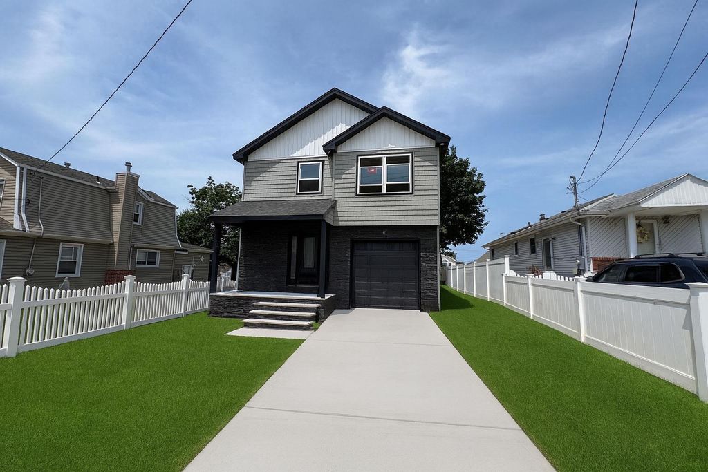 176 HIllsboro Avenue, Elmont, NY 11003