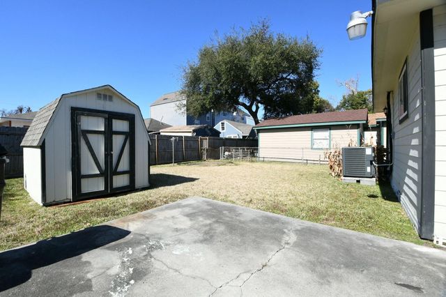 2119 Carter Street, Houston, TX 77008