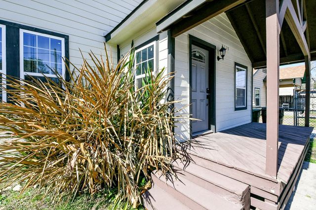 2119 Carter Street, Houston, TX 77008