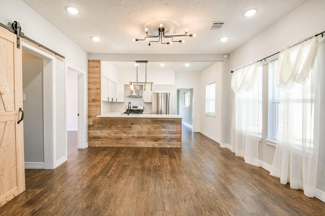 2119 Carter Street, Houston, TX 77008