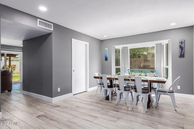 1502 E Topeka Drive, Phoenix, AZ 85024