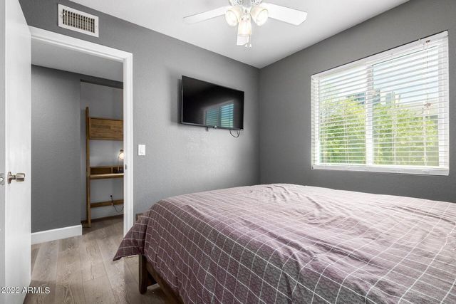 1502 E Topeka Drive, Phoenix, AZ 85024