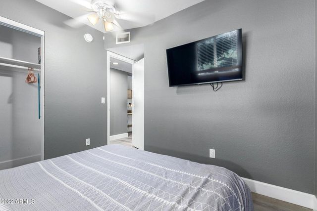 1502 E Topeka Drive, Phoenix, AZ 85024