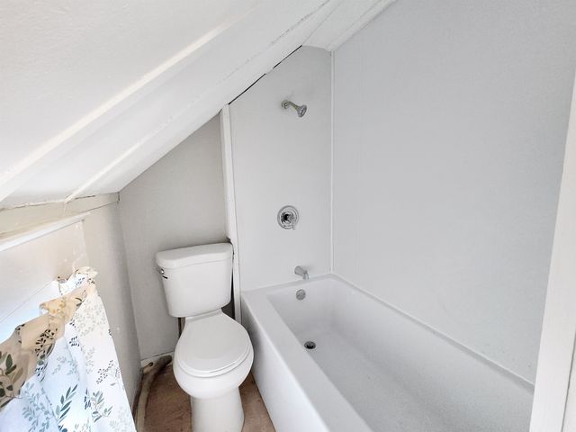 52 Chestnut Avenue, Rutland City, VT 05701