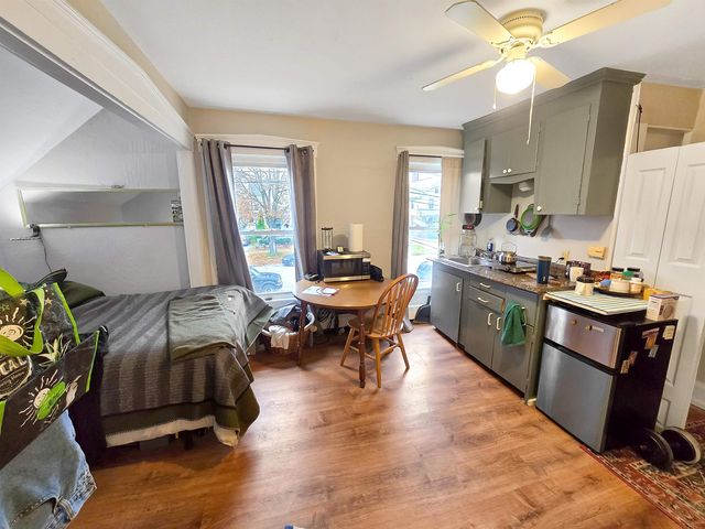 52 Chestnut Avenue, Rutland City, VT 05701