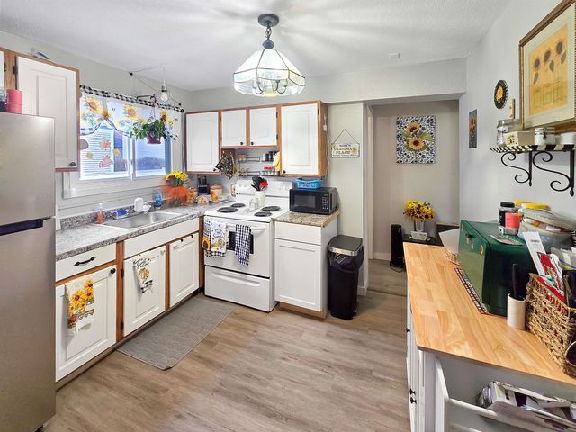 52 Chestnut Avenue, Rutland City, VT 05701